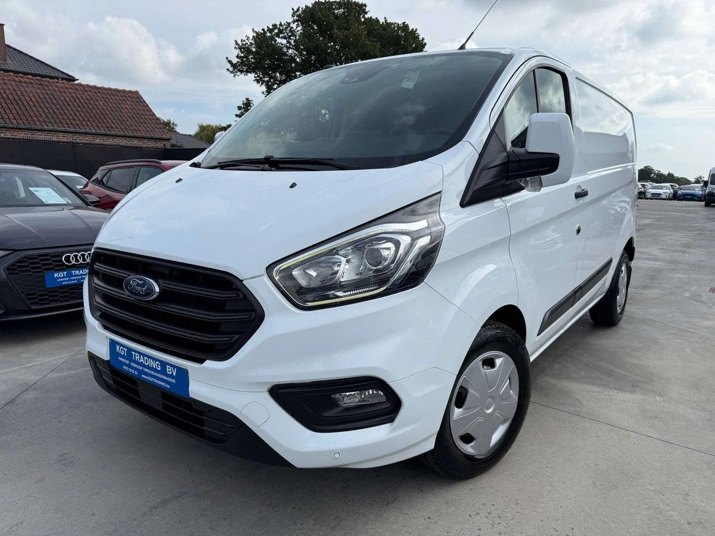 Ford Transit Custom 2.0 TDCI 130PK AUTOMAAT NAVIGATIE CARPLA, Auto's, Automaat, Stof, Gebruikt, 4 cilinders