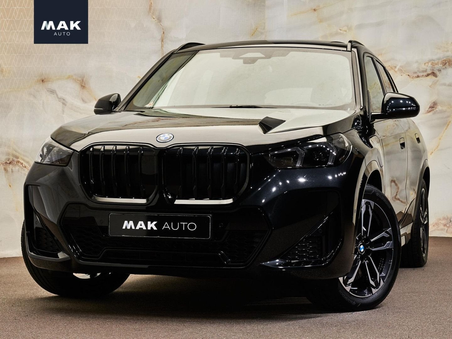 BMW X1 xDrive30e M Sport Pro , NL-auto, pano, tr.haak, H/K,, Auto's, Zwart, 16 kWh, Parkeerassistent, Zwart