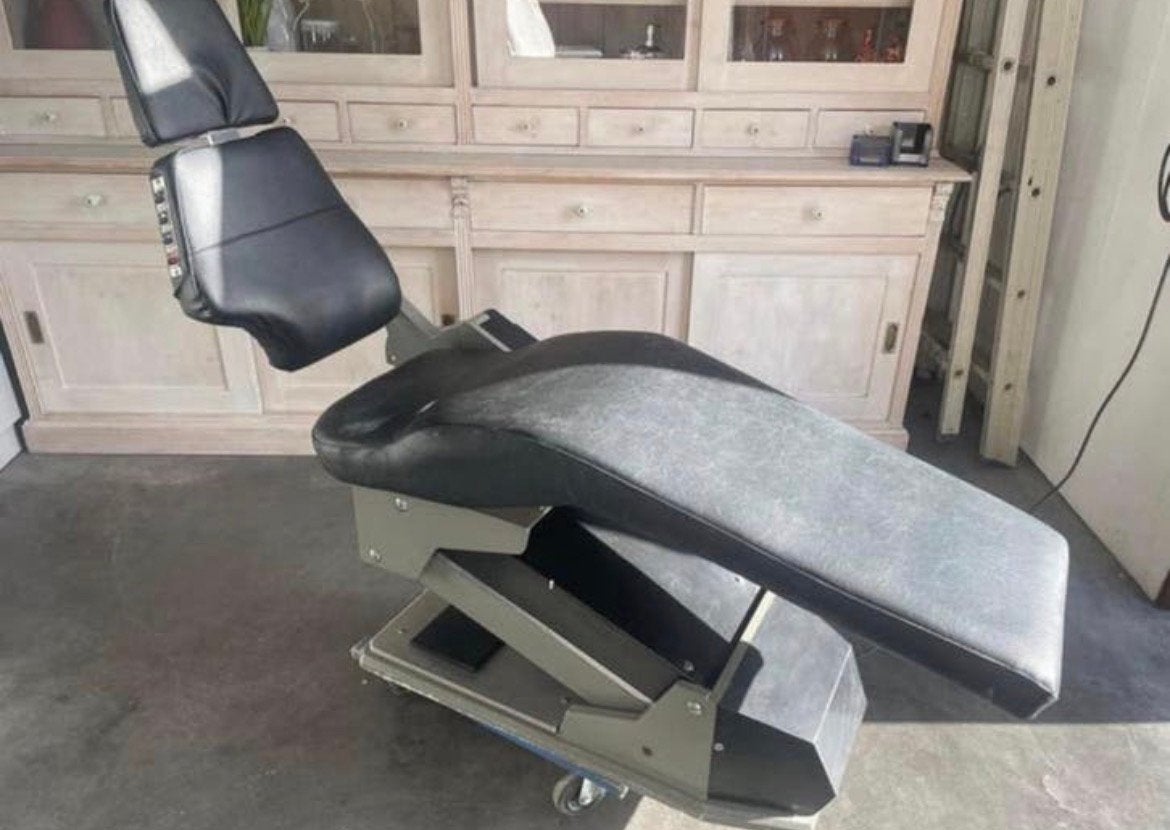 Behandelingsstoel, pedicuur, Ophalen, Gebruikt
