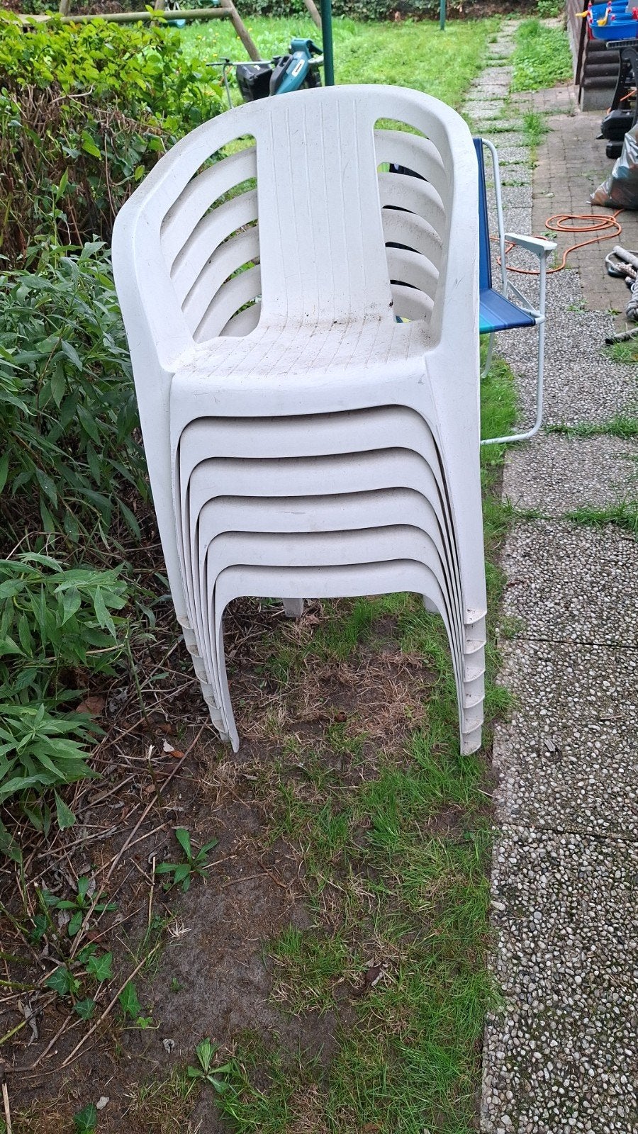 Terrasstoelen, Ophalen