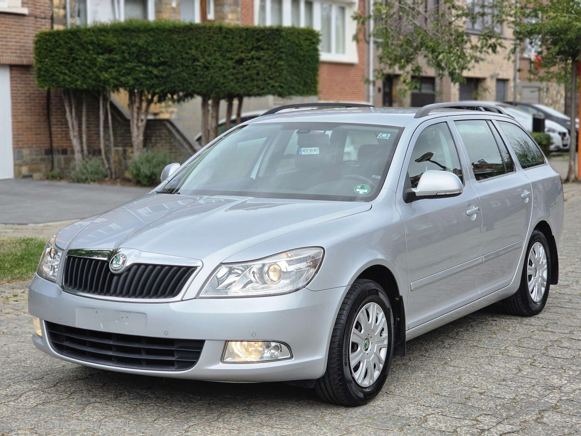 Skoda Octavia SW 1.4 TSI VOLLEDIGE ONDERHOUDSBOEKJE GEKEURD, Auto's, Skoda, 90 kW, Euro 5, Gebruikt, Zwart