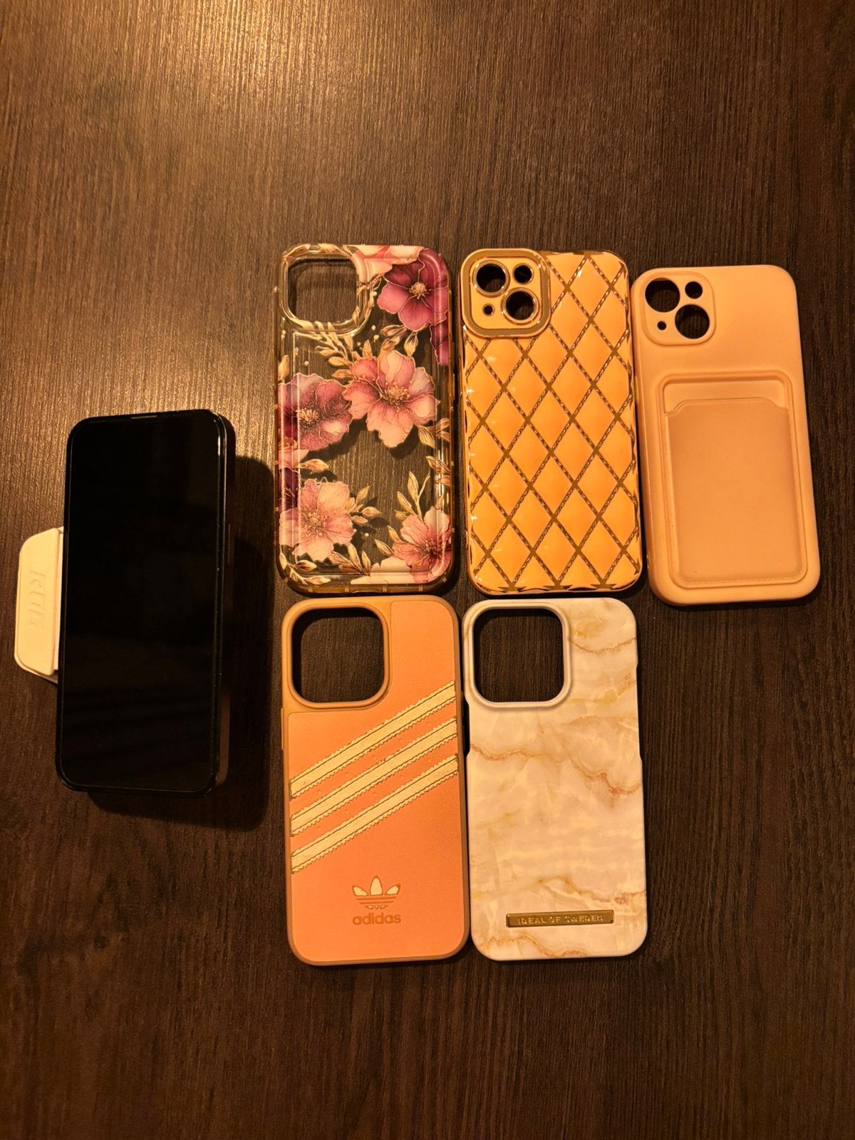 iPhone 13 bleu foncé, bon état, fonctionne parfait, 5 coques, Télécoms, Téléphonie mobile | Apple iPhone, 128 GB, Enlèvement ou Envoi