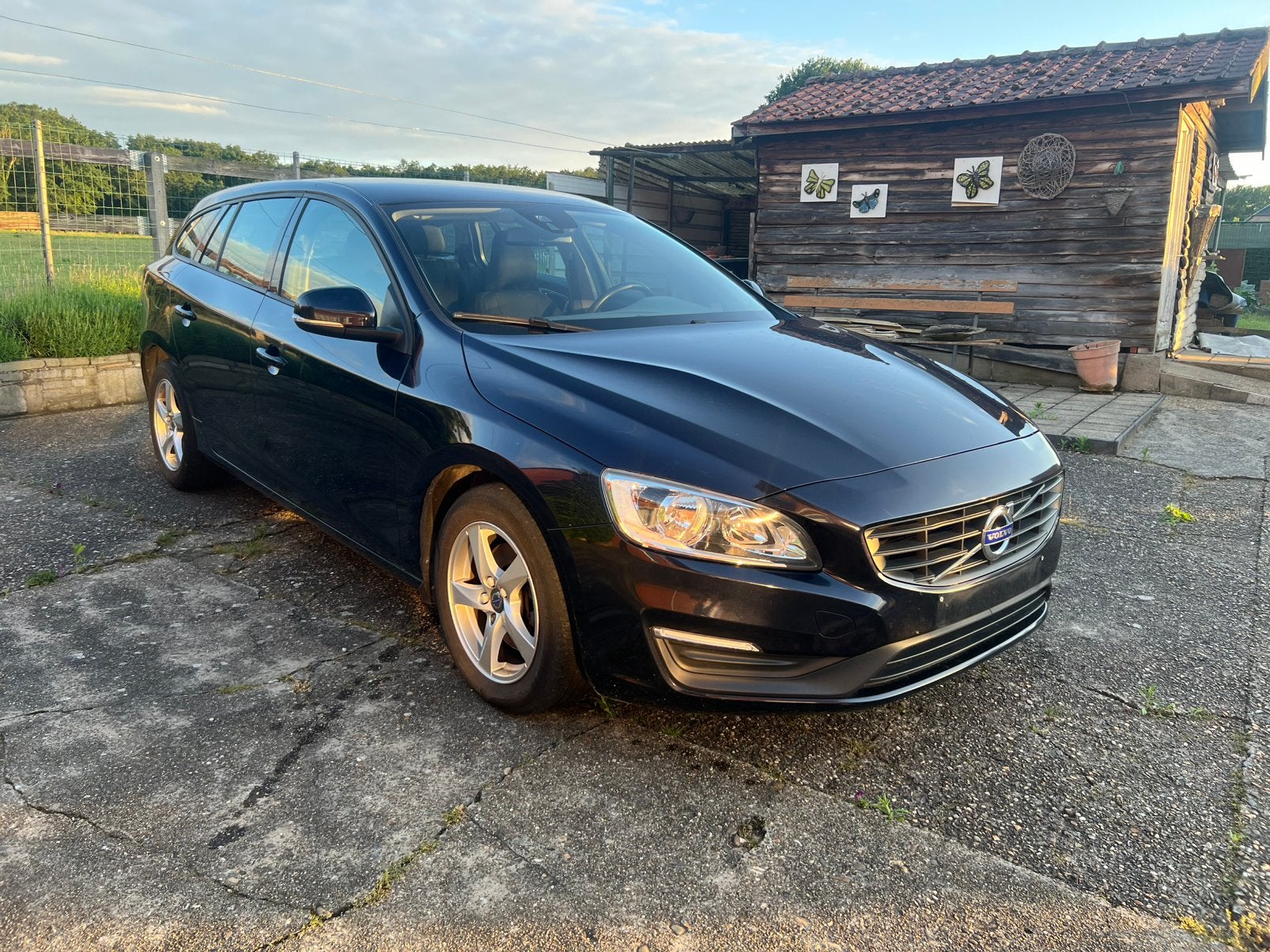 Volvo V60 D2 2017 2.0 diesel, Autos, Volvo, Particulier, V60, Bluetooth, Diesel, Boîte manuelle, Tissu, Carnet d'entretien, Enlèvement