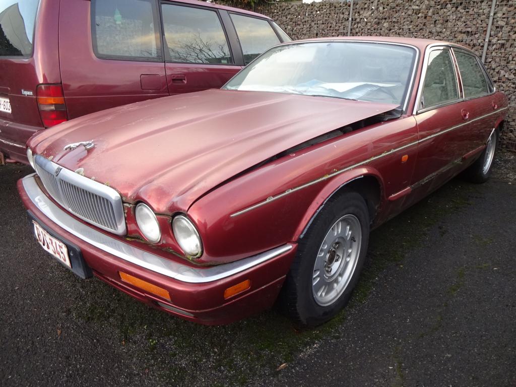 Pièces pour Jaguar XJ X300 SWB, Autos : Divers, Voitures accidentées, Jaguar, Automatique, Essence, Berline, Rouge, Enlèvement ou Envoi