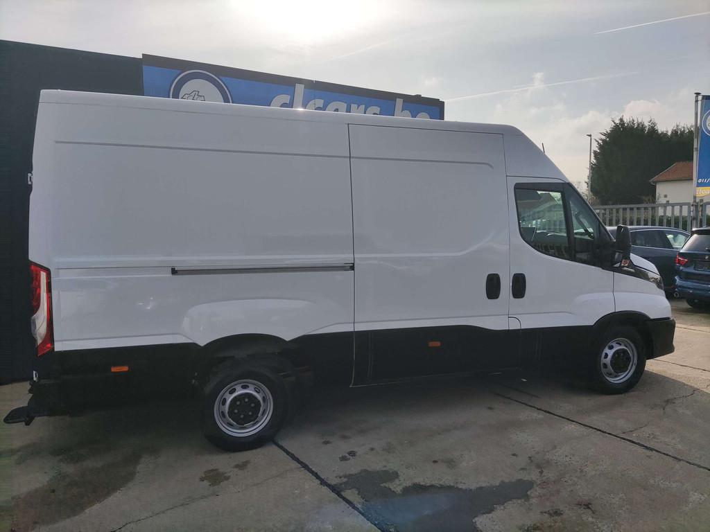 Iveco Daily 35C18D 3.0 Turbo VGT Hi-Matic/Euro6/L2H2/3500Tre, https://public.car-pass.be/vhr/1148f834-a5b2-4604-b9db-20925fef649a