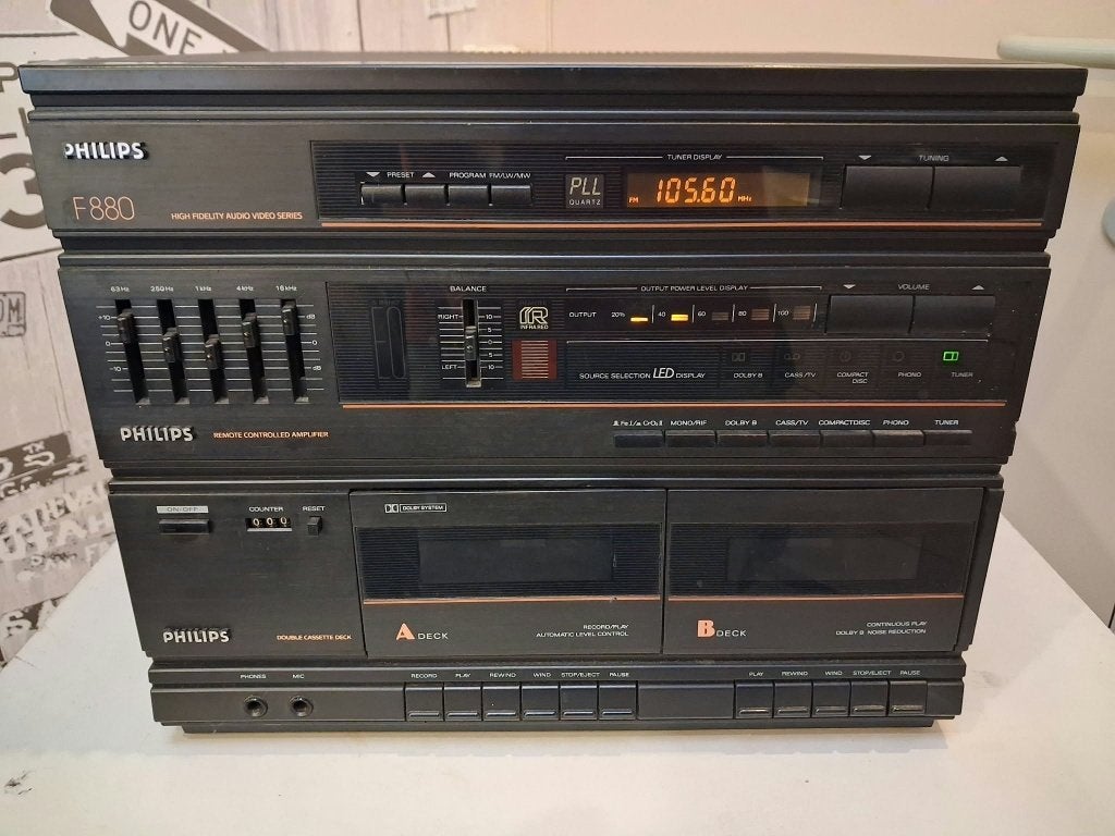 Philips F880 Stereoset (Versterker/Tuner), Enlèvement ou Envoi, Deck cassettes ou Lecteur-enregistreur de cassettes, Philips, Micro chaîne
