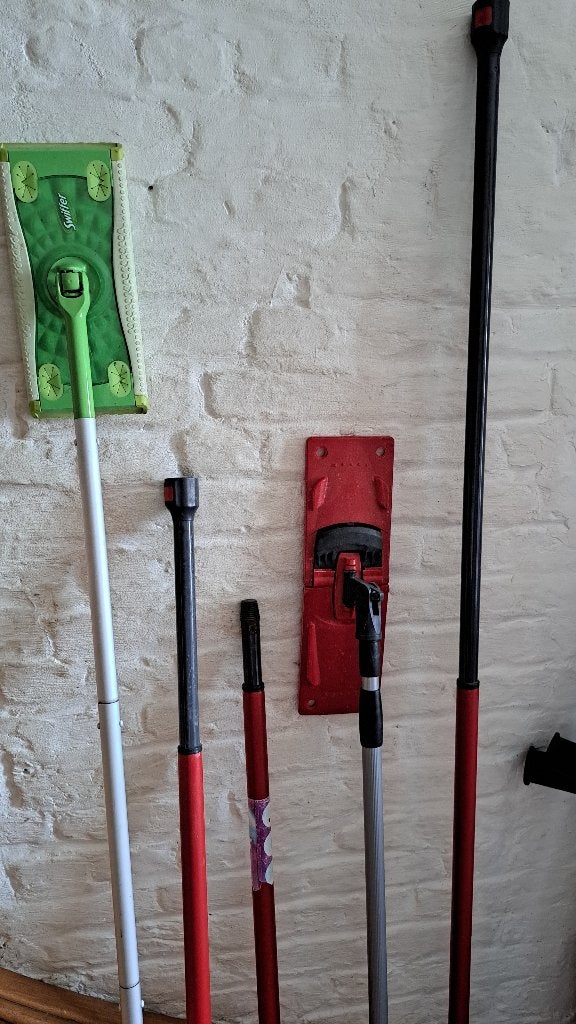 Lot de divers balais serpillières, Enlèvement, Comme neuf, Plastique, Moderne