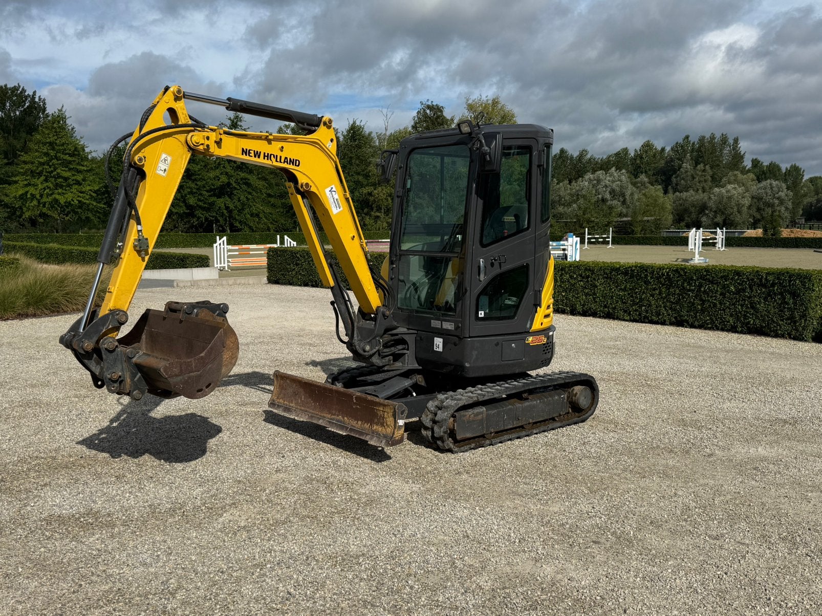 Mini pelle New Holland, Articles professionnels, Machines & Construction | Grues & Excavatrices, Enlèvement, Grue