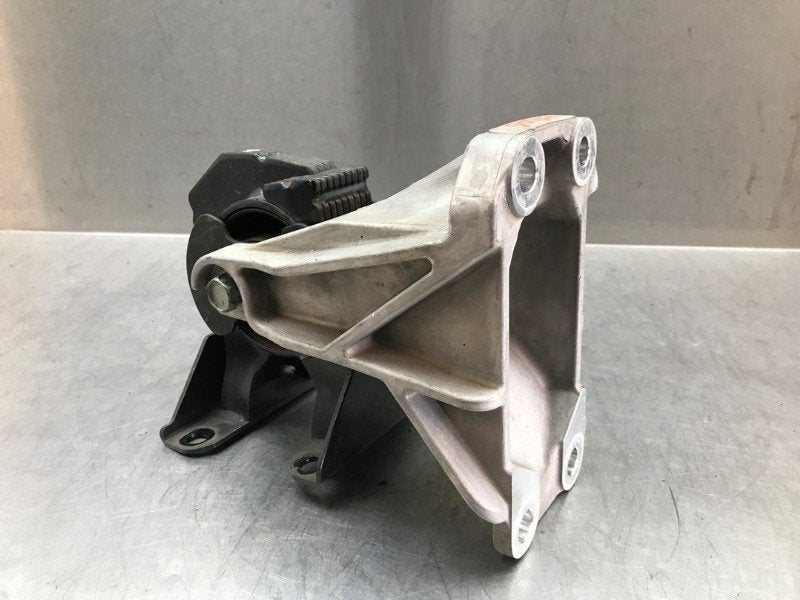 SUPPORT BOITE DE VITESSES ABS Nissan Leaf (ZE1) (01-2017/-), Dhr. M. Roggen, Stadsweg 37 37
9917 PV  WIRDUM GR., NL, Nissan, Utilisé