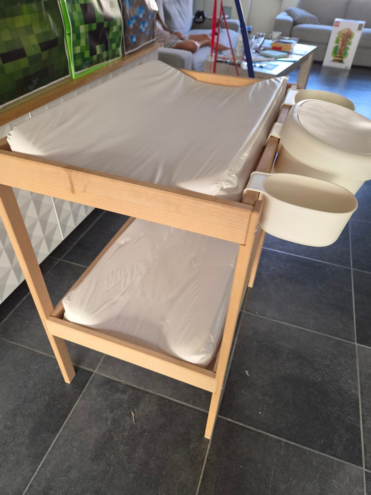 Houten verzorgingstafel + 2 verzorgingskussens + bakjes, Ophalen