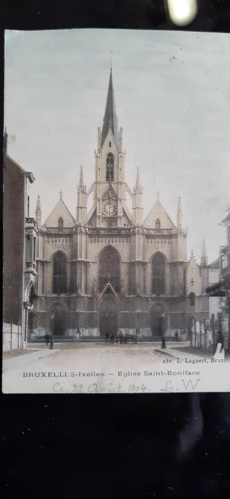BRUXELLES IXELLES EGLISE BONIFACE kerk, Verzenden