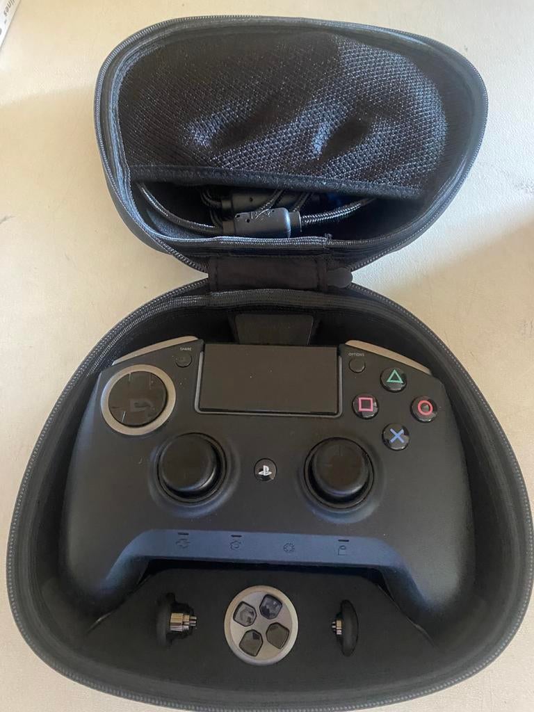 PS4 Razer Raiju ultimate, Games en Spelcomputers, Ophalen, Zo goed als nieuw, Controller