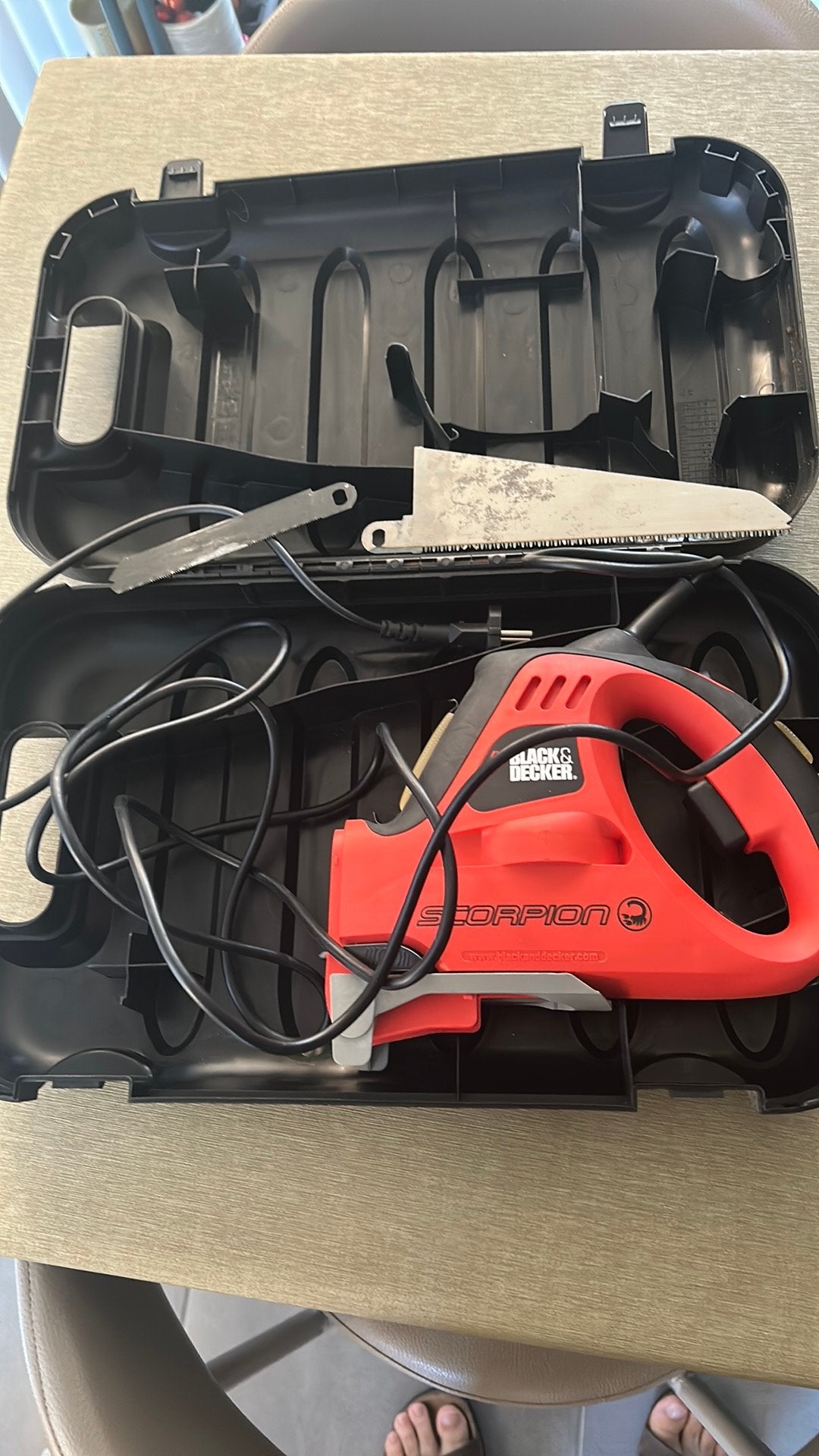 B&D scorpion electrische zaag, Doe-het-zelf en Bouw, Gereedschap | Zaagmachines, Ophalen, Gebruikt