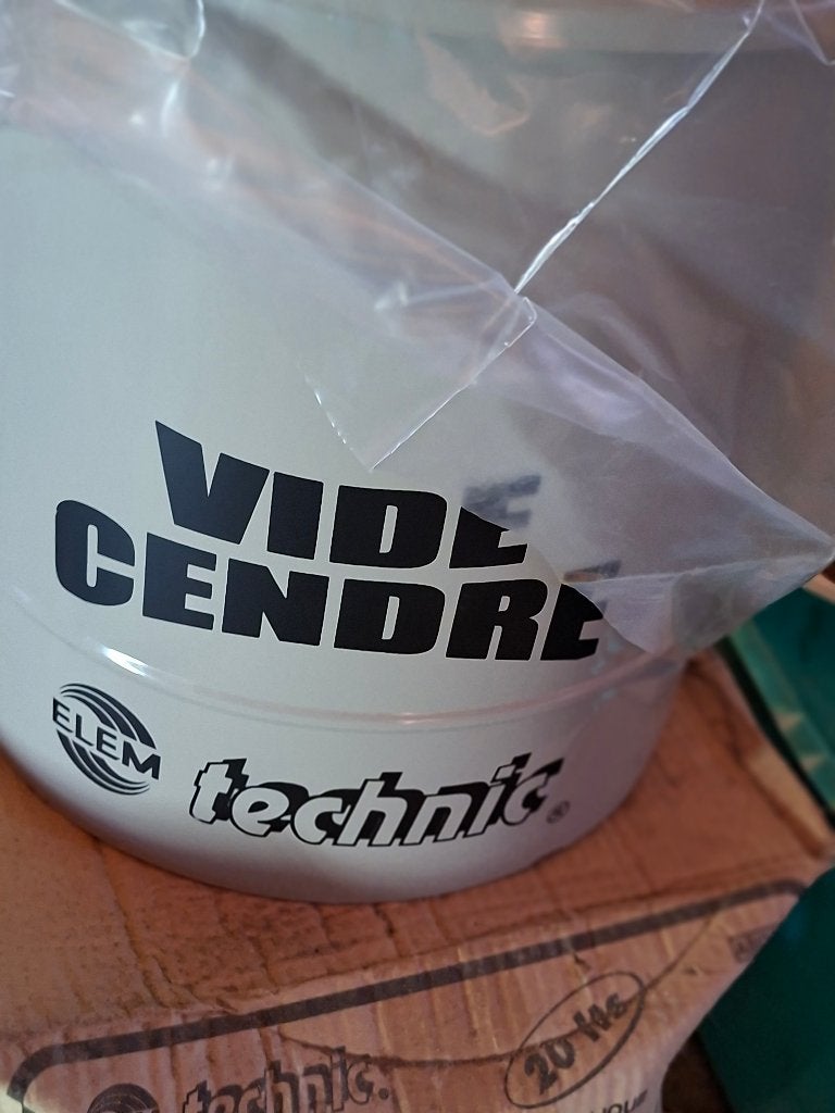Asscleaner, Enlèvement, Neuf