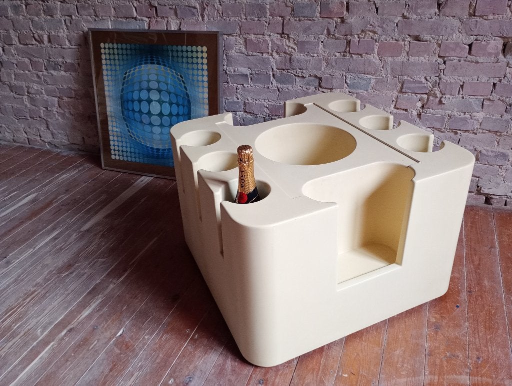 Space Age bar trolley, Enlèvement