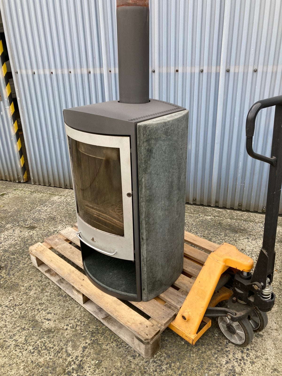 Poêle à bois en stéatite, Maison & Meubles, Comme neuf, Enlèvement, Bois, Autoportant