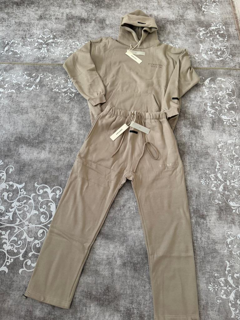 Essentials Fear of God Trainingspak - Nieuw met labels, Kleding | Dames, Jumpsuits, Zo goed als nieuw, Beige, Ophalen of Verzenden