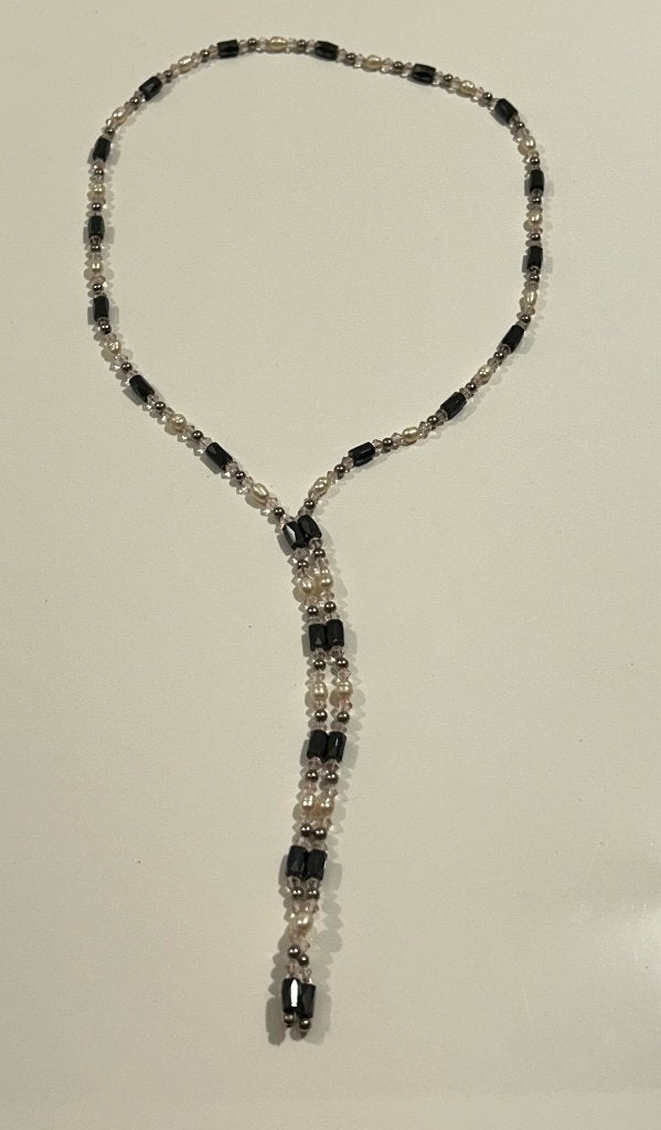 Magnetische ecru-zwarte halsketting / armband, Ophalen of Verzenden, Nieuw, Wit, Verstelbaar