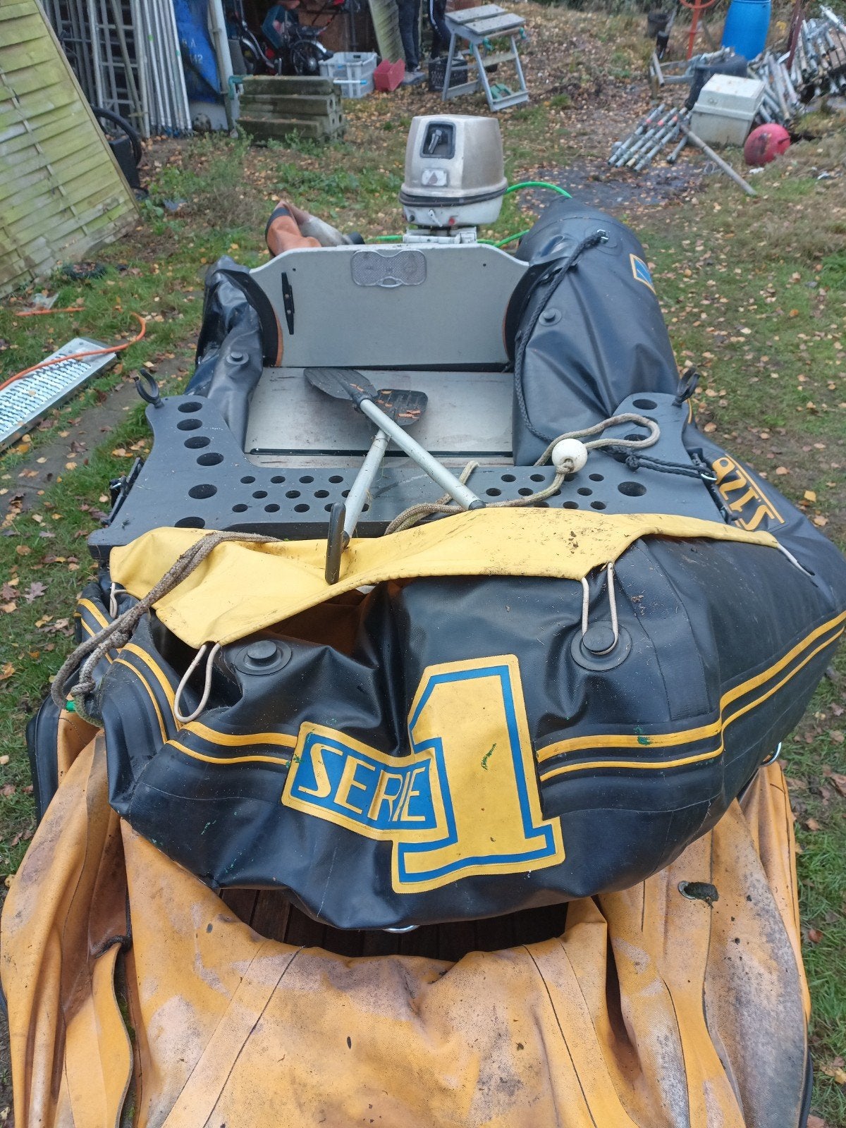 2 boten + trailer+ startende motor+......, Ophalen