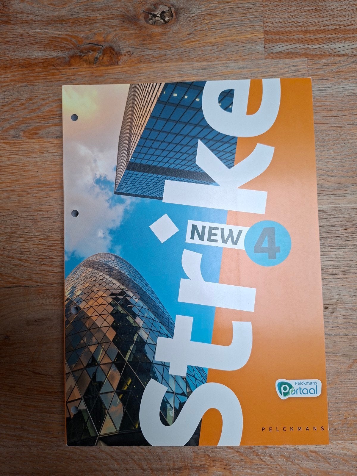 New Strike 4 leerboek Pelckmans, Boeken, Ophalen of Verzenden, Engels