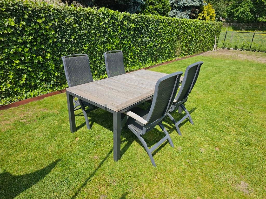 Tuintafel en bijhorende tuinstoelen Hartman, Tuin en Terras, Ophalen