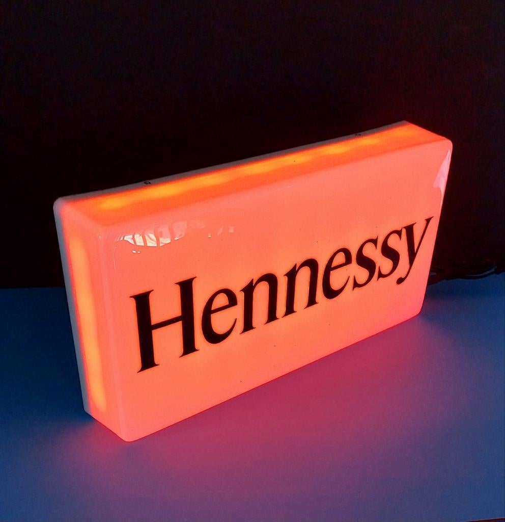 Hennessy Cognac verlicht bord, Ophalen of Verzenden, Nieuw, Lichtbak of (neon) lamp
