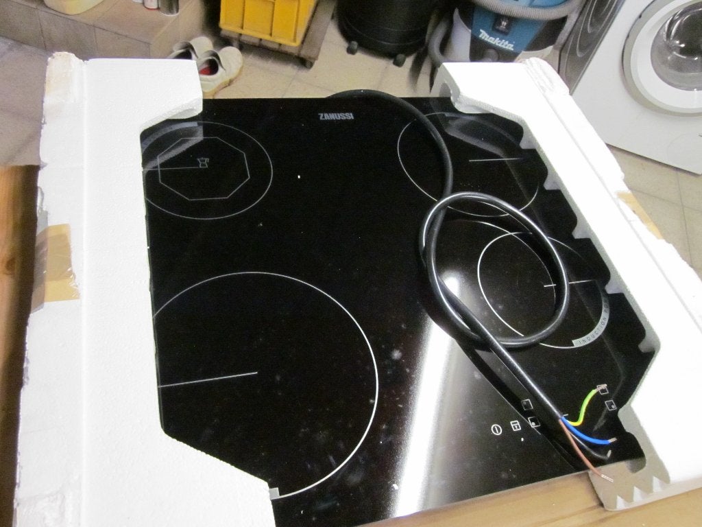 Taque cuisine induction Zanuzzi, Electroménager, Neuf, 4 zones de cuisson, Encastré, Enlèvement