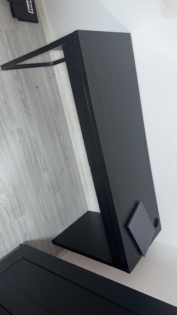 IKEA bureau, Ophalen of Verzenden, Zo goed als nieuw, IKEA, Zwart