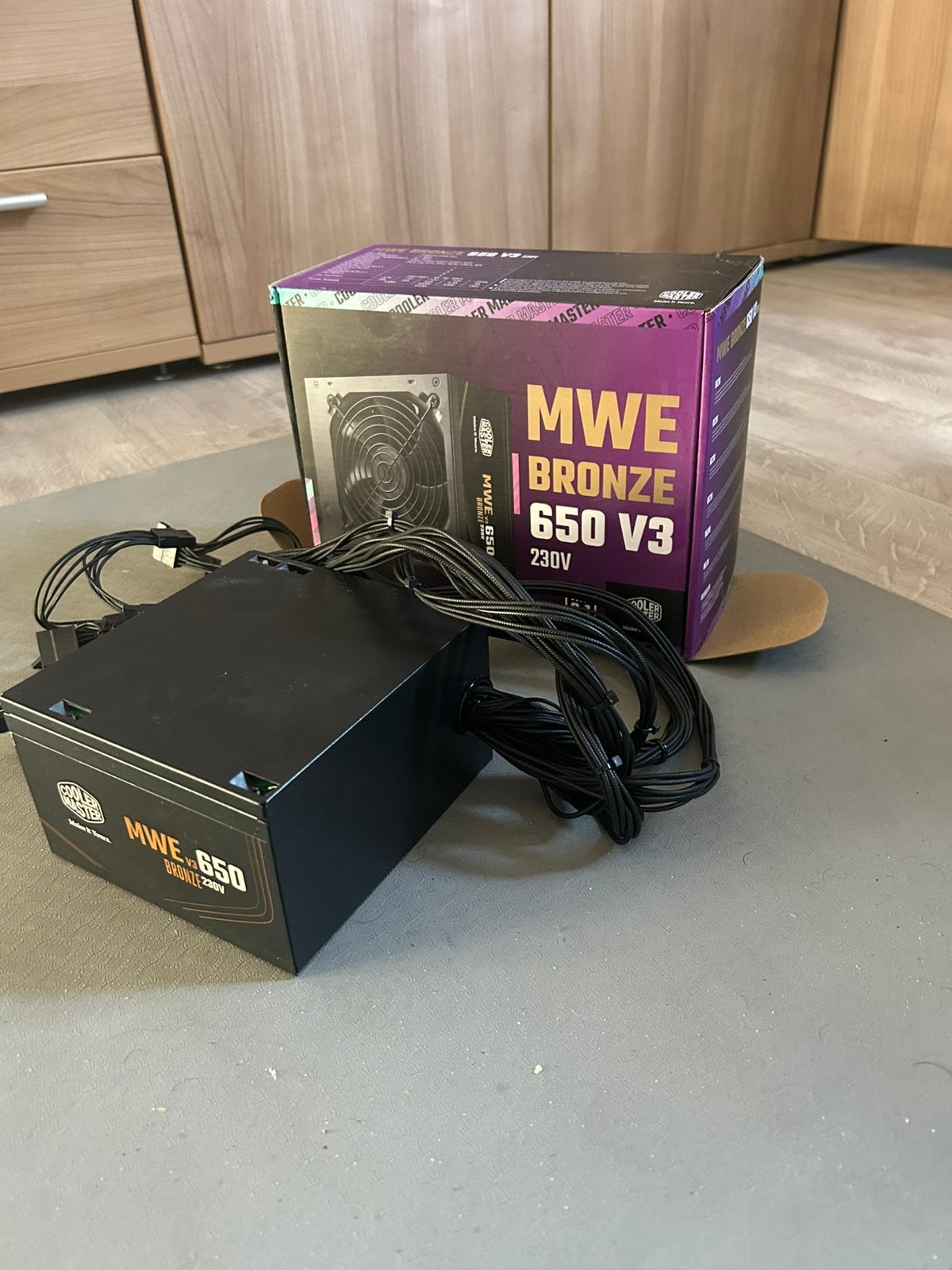 Cooler Master MWE Bronze 650 V3 230 V, Informatique & Logiciels, Pc & Câble réseau, Enlèvement, Comme neuf