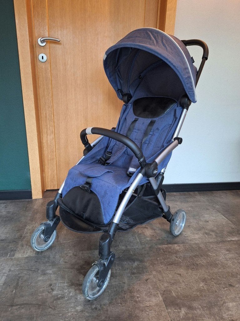Luxe vouwbuggy Chicco, Enfants & Bébés, Enlèvement, Comme neuf, Autres marques, Dossier réglable