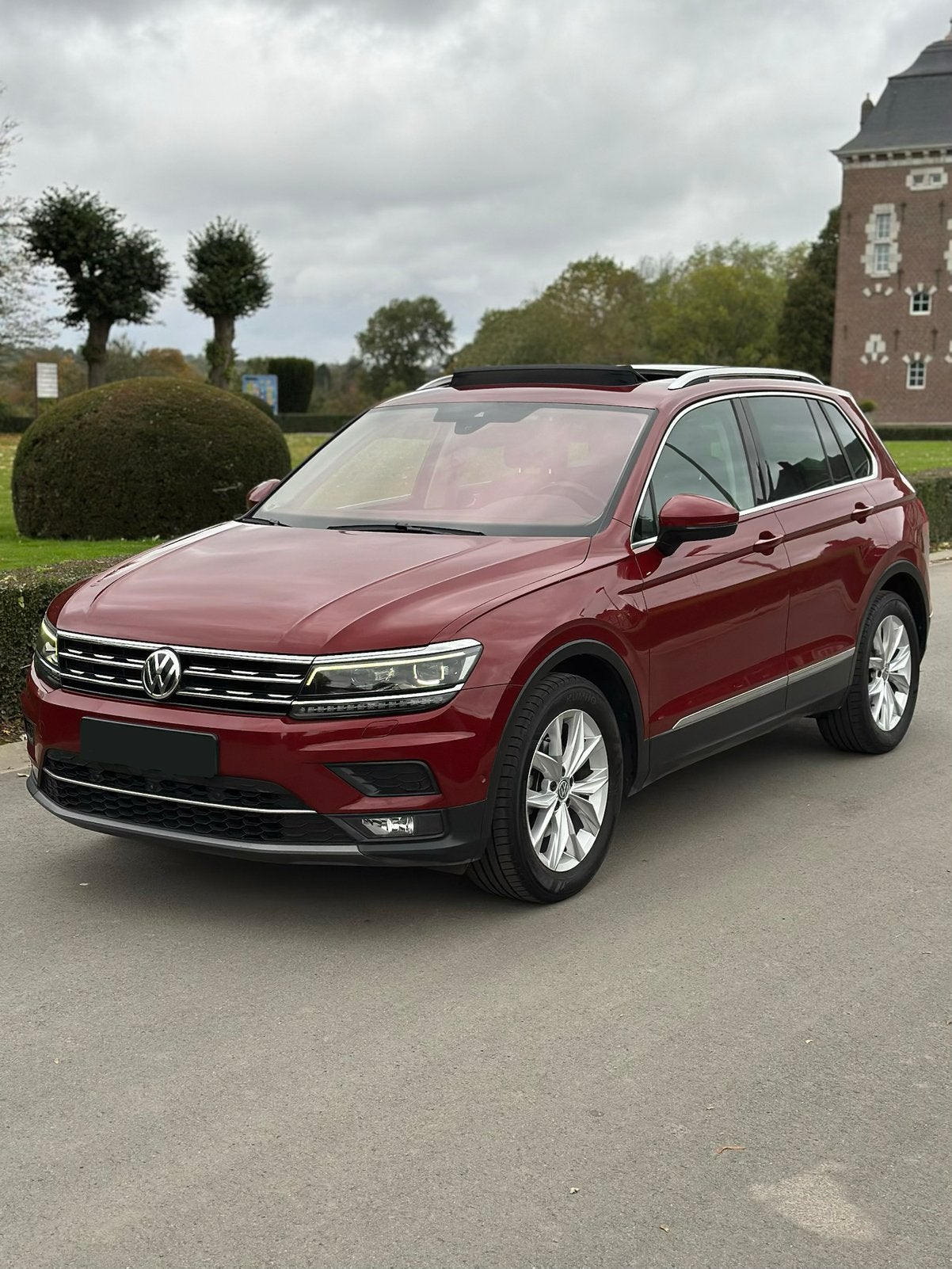 VW TIGUAN 1.5 TSI FULL Options DSG Cockpit Toit Panoramique, Autos, Achat, Entretenue par le concessionnaire, Noir, 5 portes