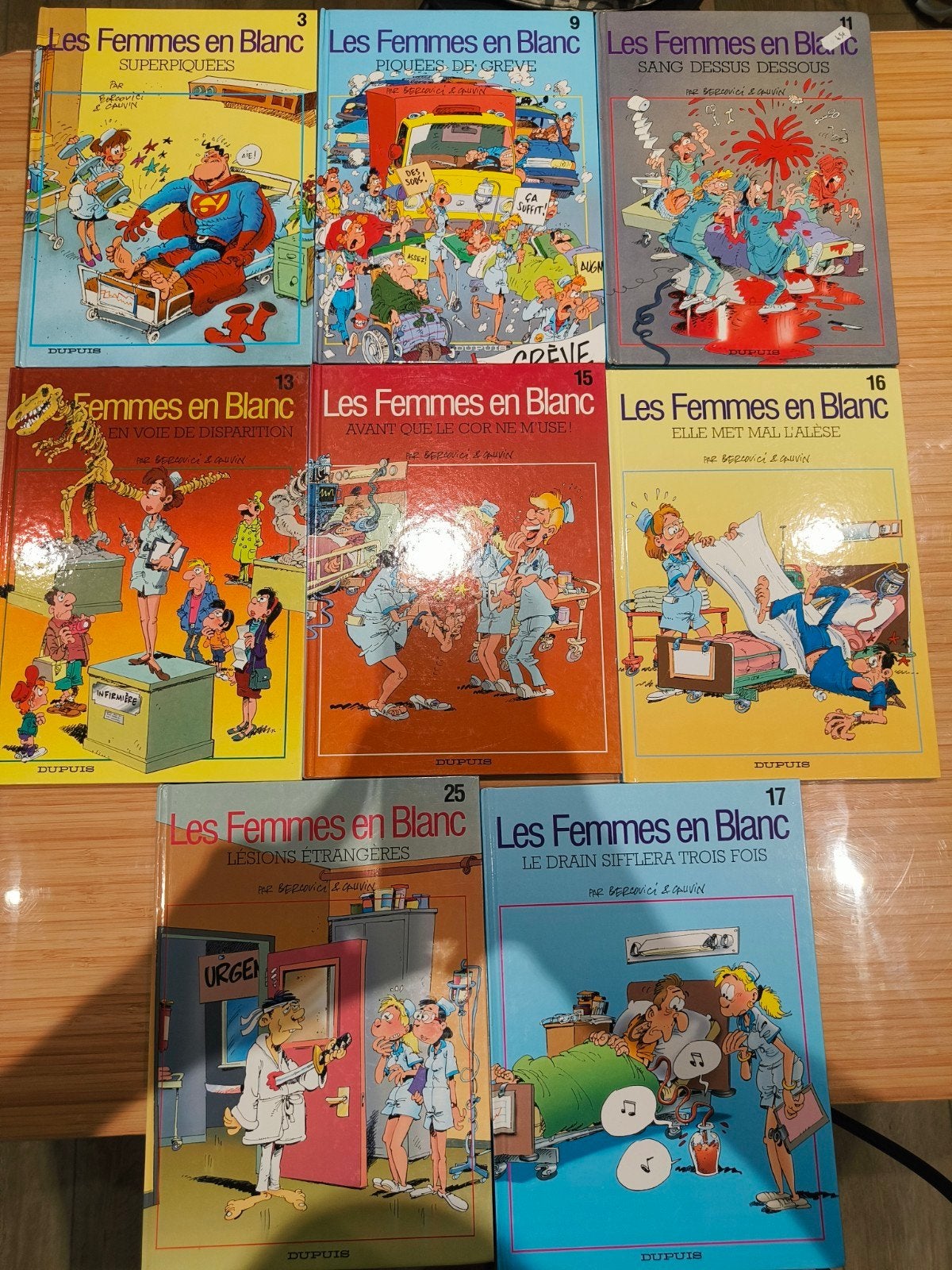 lot 8 BD les femmes en blanc, Enlèvement