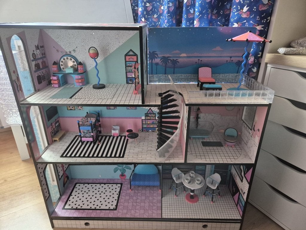 Poppenhuis LOL met popjes en opbergdoos, Ophalen, Gebruikt, Poppenhuis