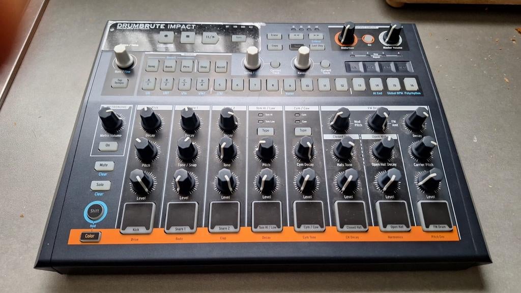 Synths  en drummachines, Enlèvement ou Envoi, Korg