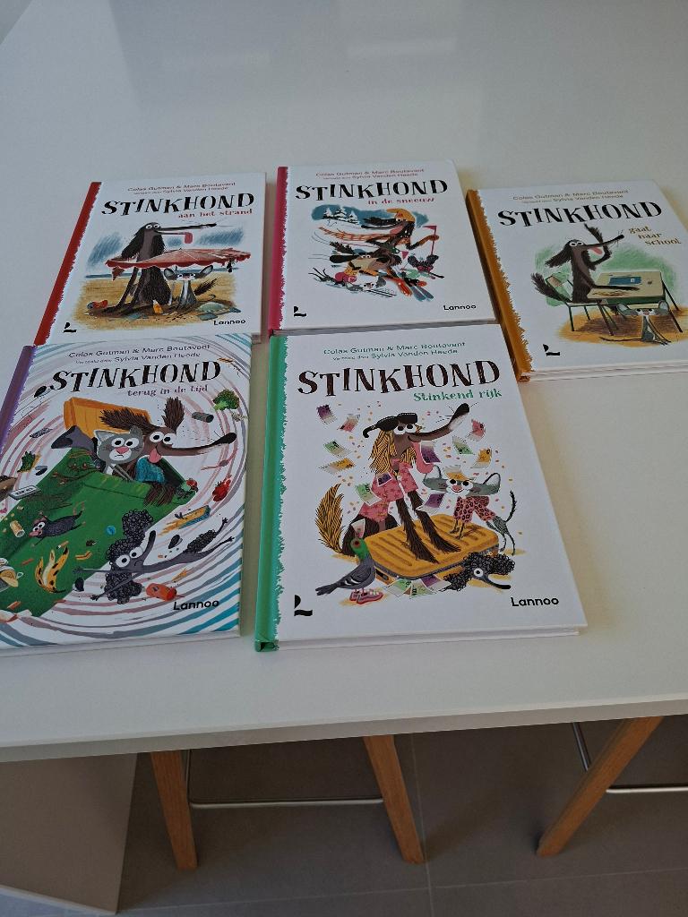 Leesboekjes van Stinkhond te koop, Ophalen, Zo goed als nieuw, Fictie algemeen