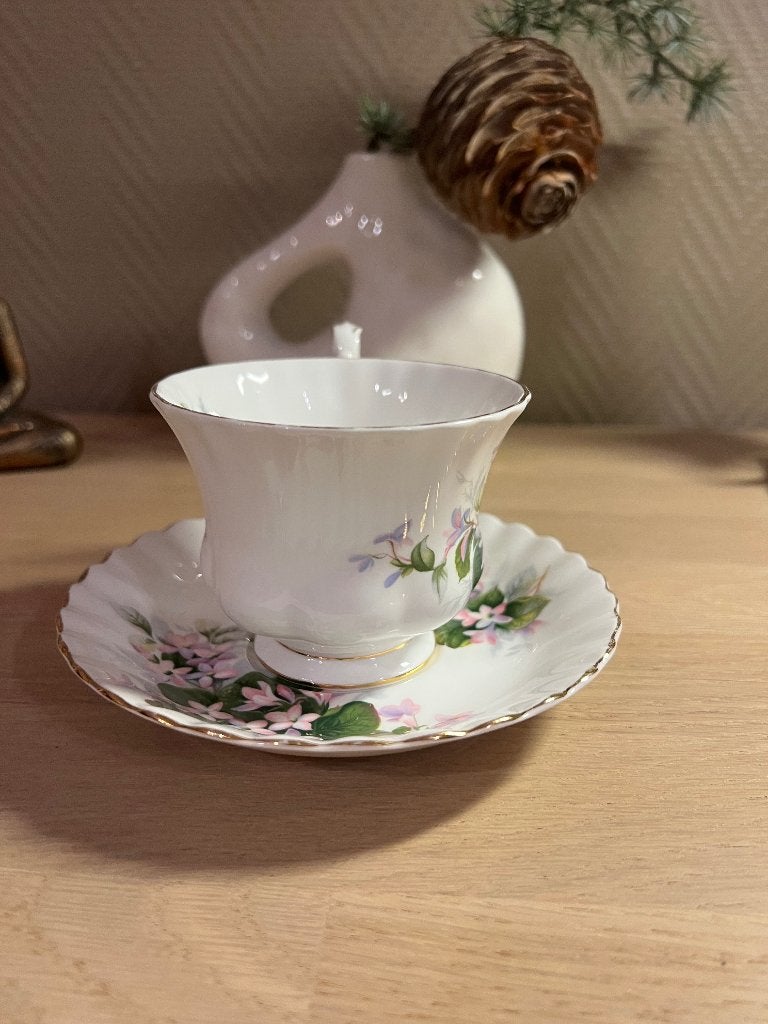 Tasse et soucoupe vintage Royal Albert Mayflower Bone China, Enlèvement ou Envoi
