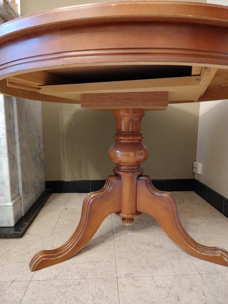Tafel Kerselaar, rond met tussenstuk om te vergroten., Ophalen