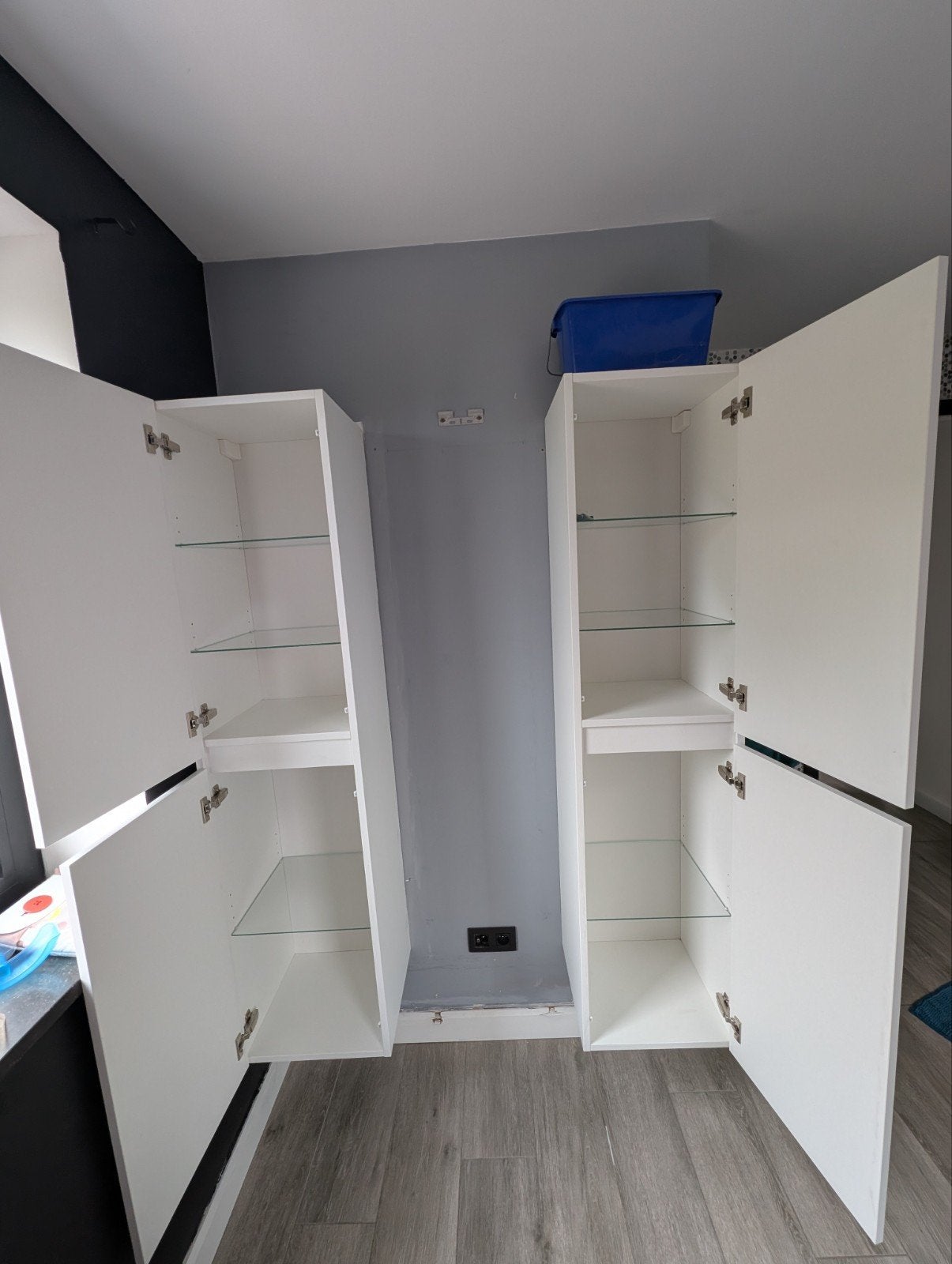 Hangkasten badkamer, Ophalen