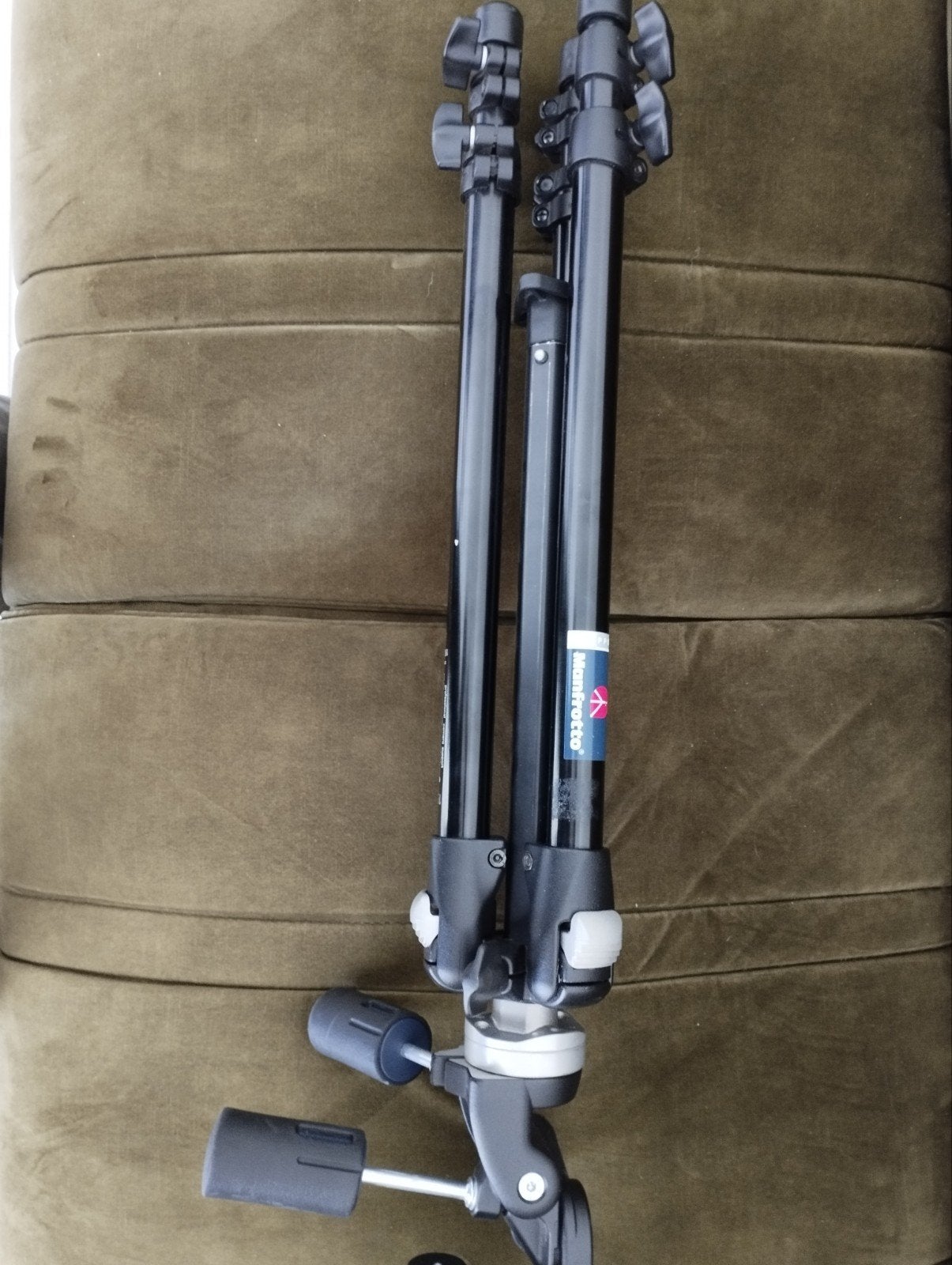 Manfrotto 190DB alu statief met 141RC kop, in nieuwe staat, Enlèvement ou Envoi, 150 à 175 cm, Comme neuf, Plaque de dégagement rapide