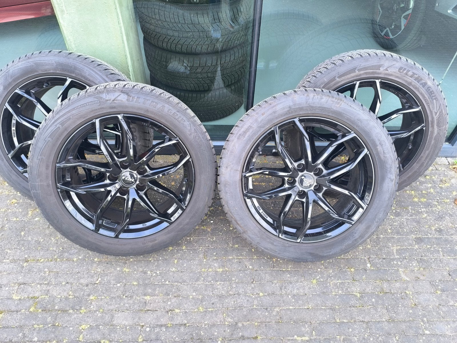 set 18" alu velgen met Goodyear winterbanden, Auto-onderdelen, Ophalen, Winterbanden, Band(en)