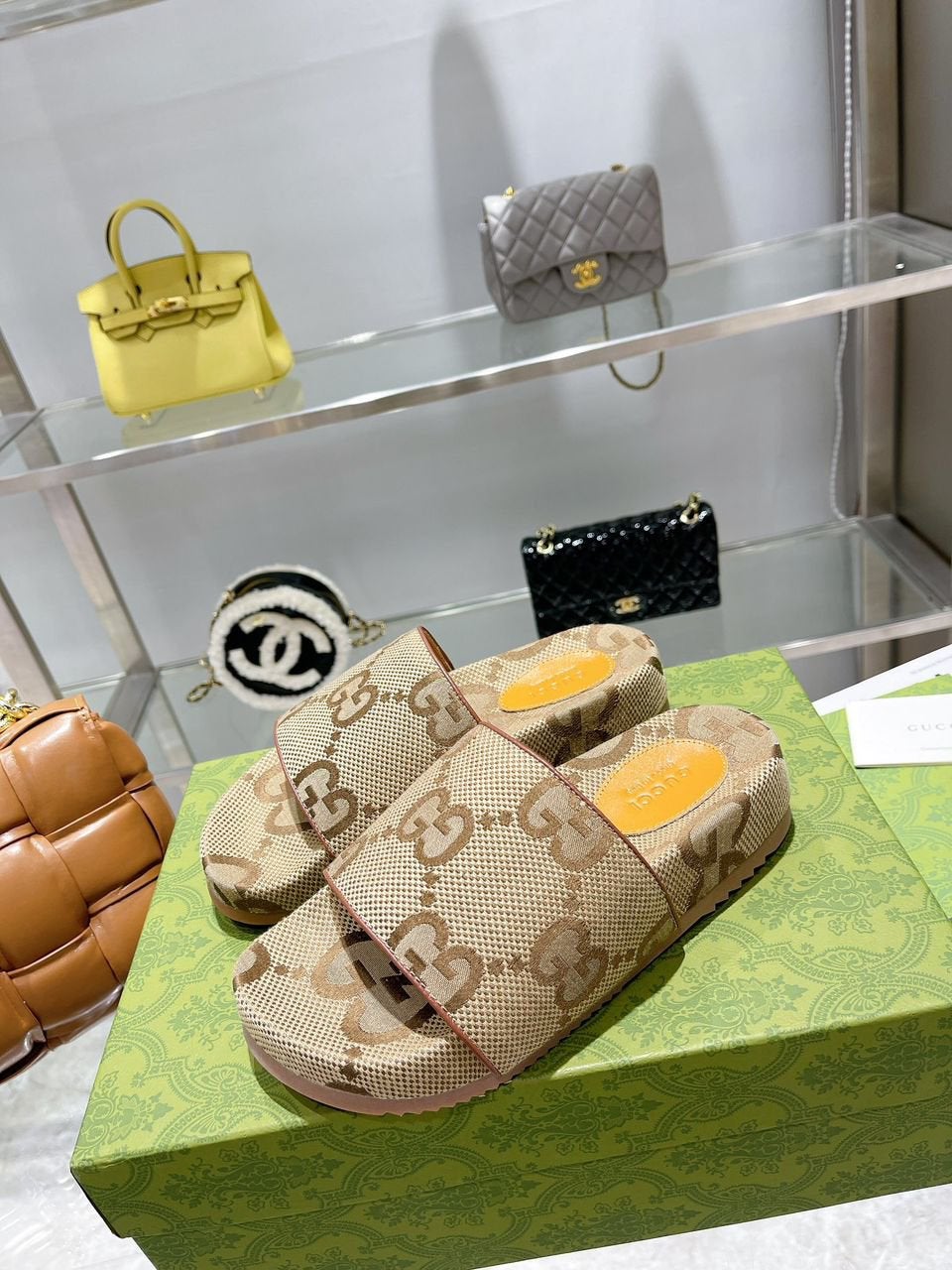 Loro piana summerwalk | gucci slippers, Huis en Inrichting, Ophalen, Zo goed als nieuw
