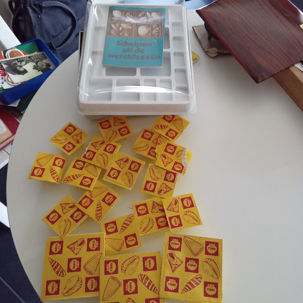 SHELL -SCHELPEN UIT DE WERELDZEEEN-, Verzamelen, Stickers, Ophalen of Verzenden