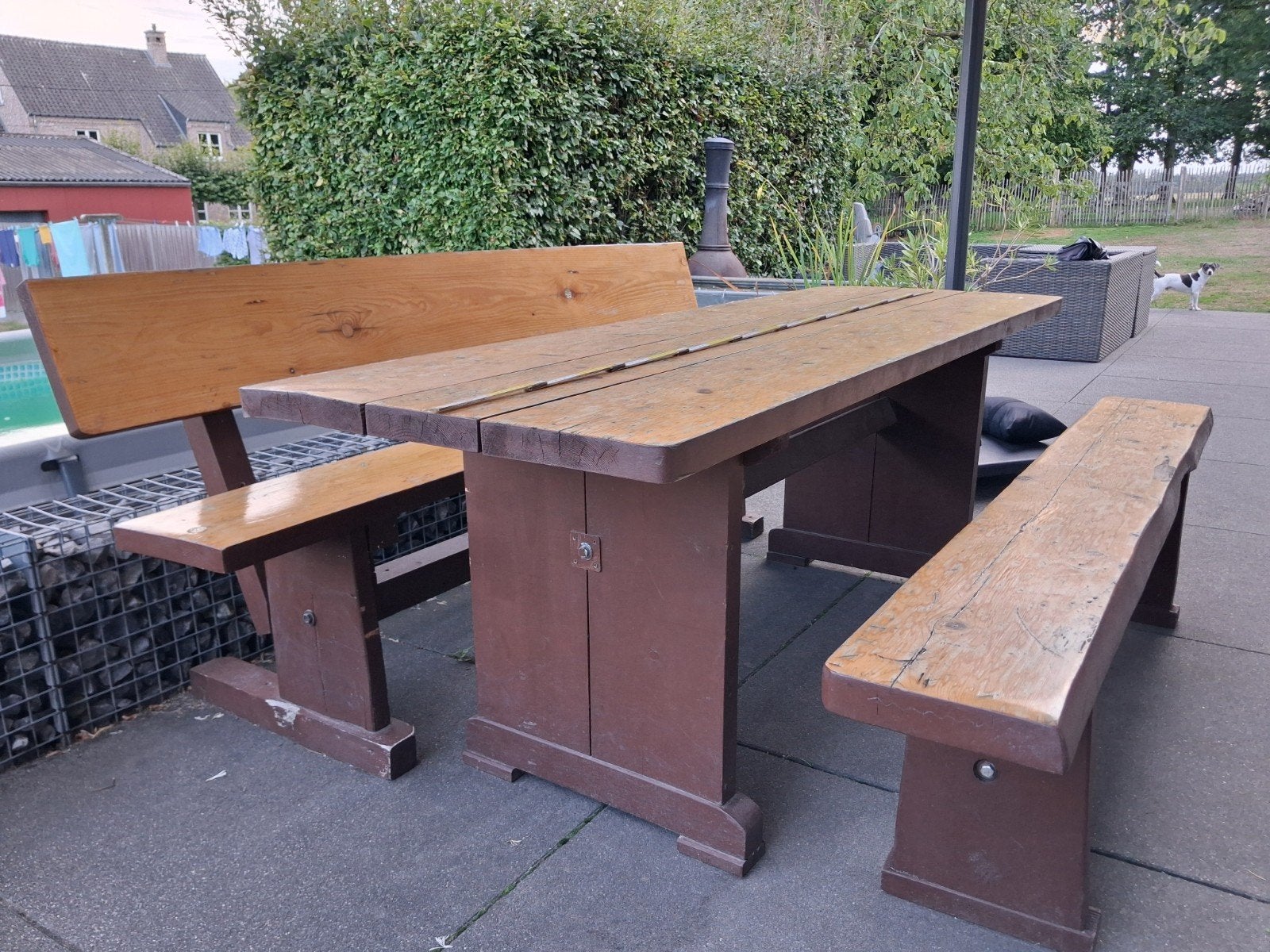 2 houten tuintafels met banken, Ophalen, Bank