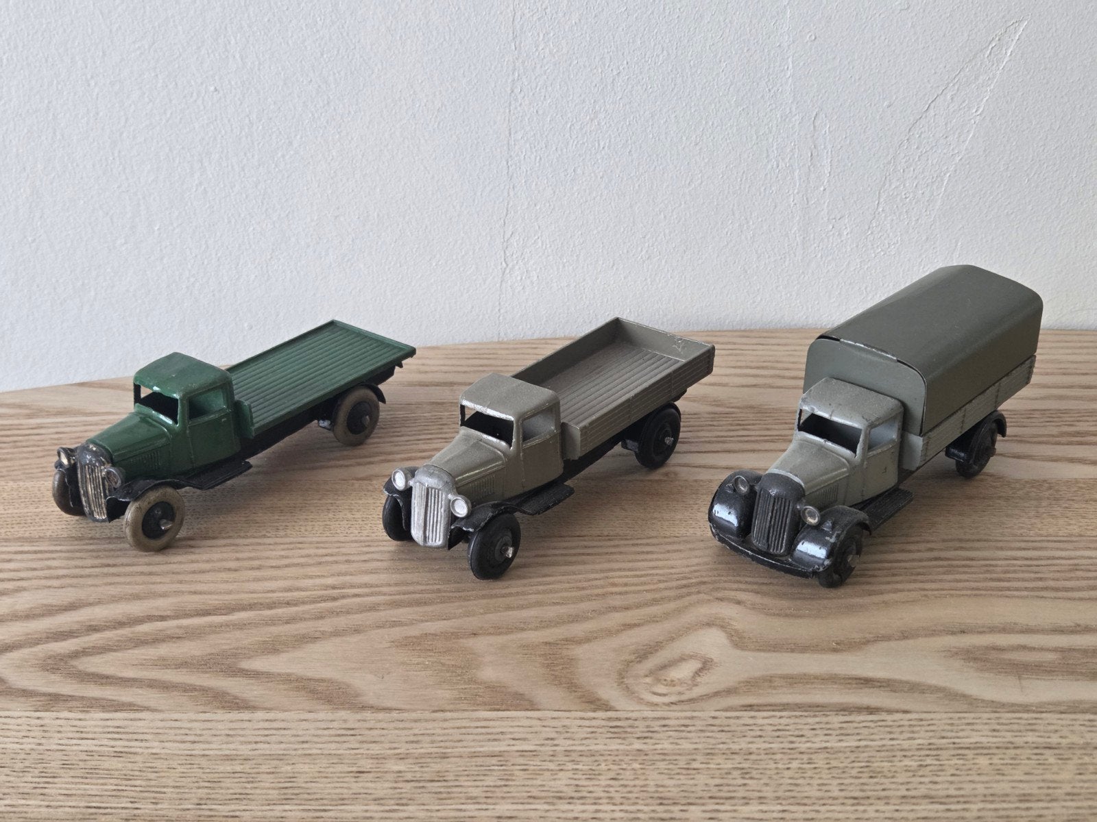 Dinky toys 25a, 25b en 25c, Ophalen of Verzenden, Zo goed als nieuw, Bus of Vrachtwagen, Dinky Toys
