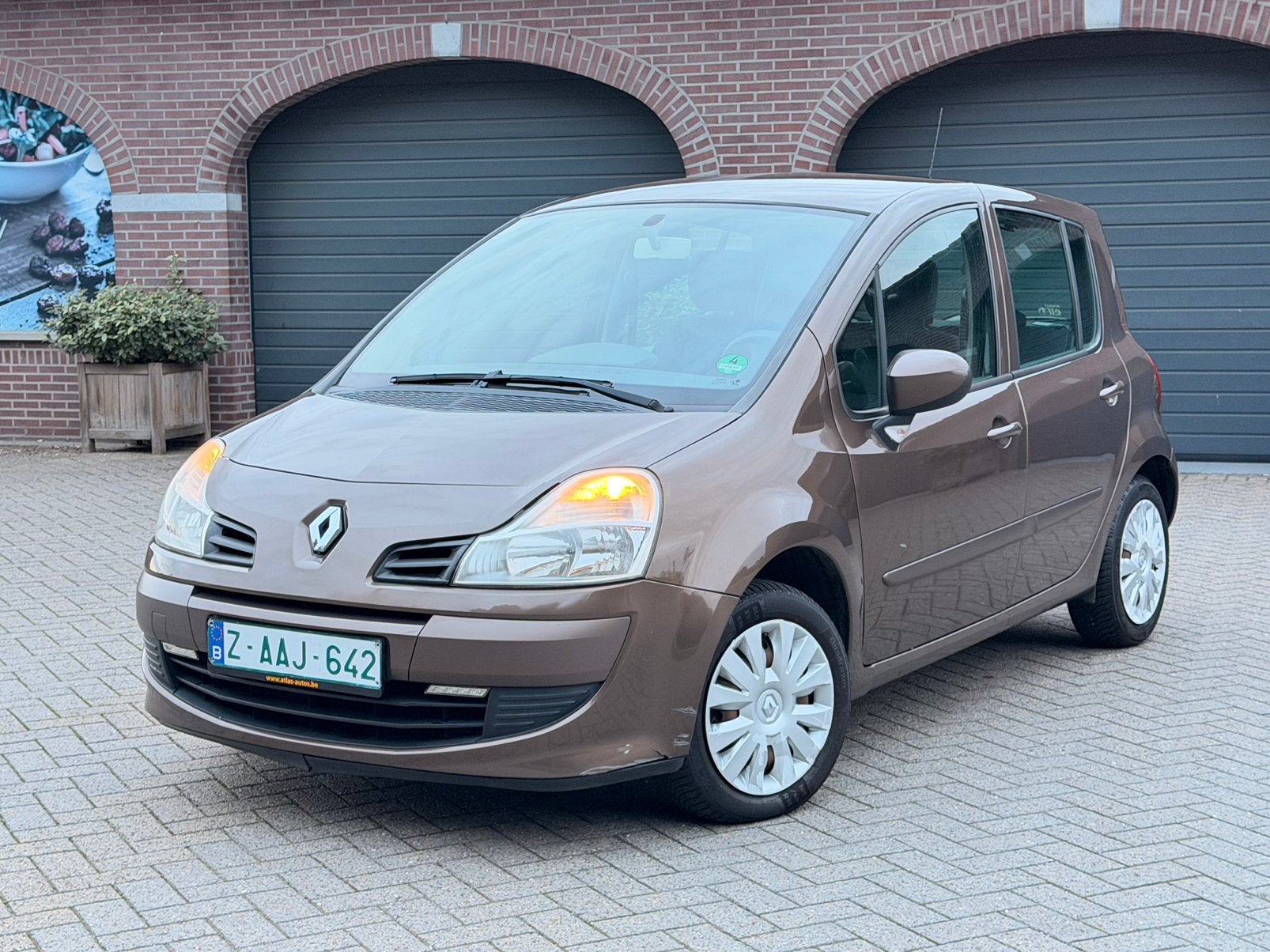 Renault modus FaceLift 1.2Cc Benzine 12/2011 152.000Km, Auto's, Euro 5, Bruin, Leder, Bedrijf