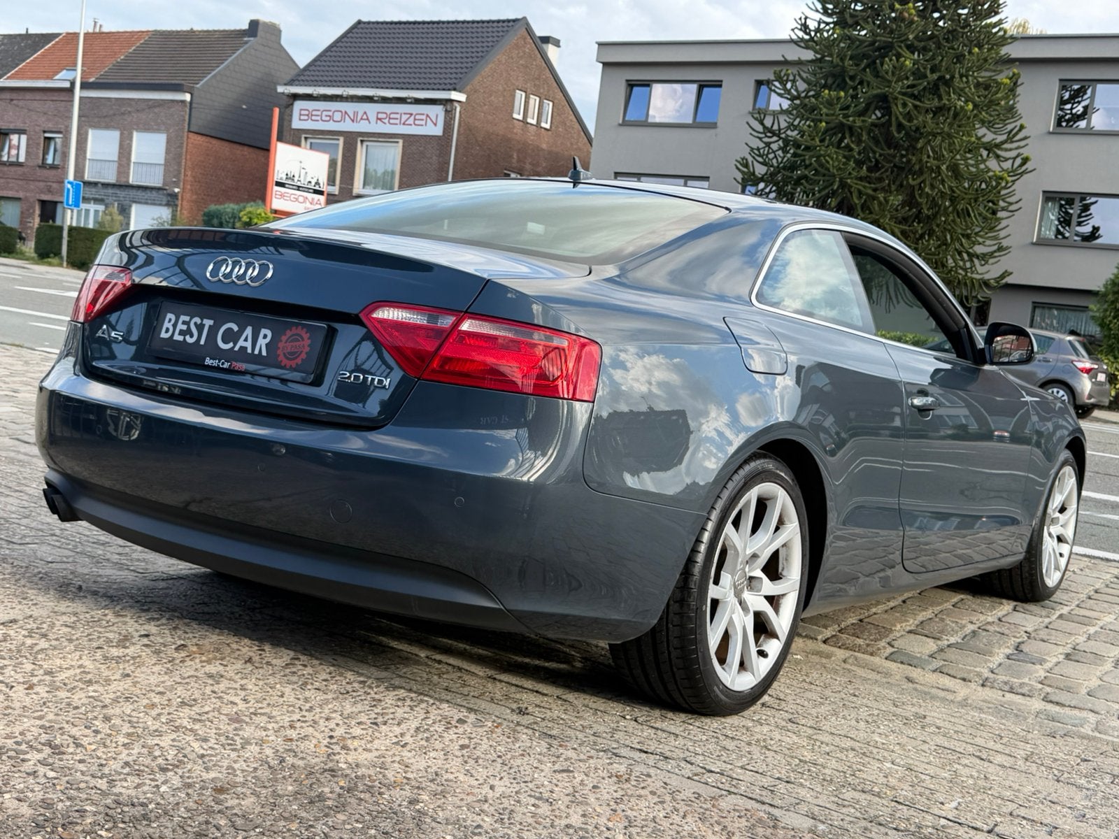 Audi A5 2.0TDi * Coupe * Euro5, Auto's, 4 cilinders, Parkeersensor, Zilver of Grijs, A5