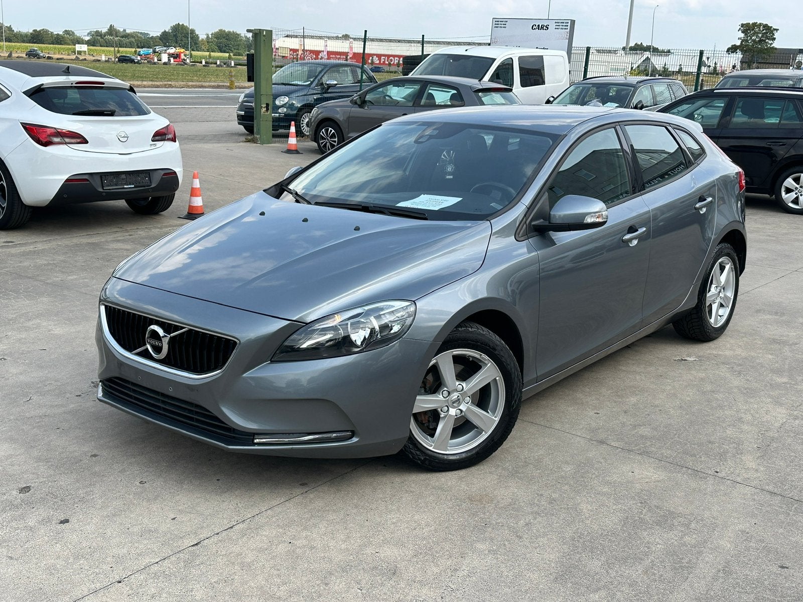 Volvo V40 D2 2.0L Diesel euro 6b, Autos, Achat, Euro 6, Entreprise, Boîte manuelle