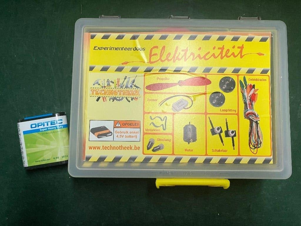 Experimenteerdoos met elektriciteit, Ophalen, Zo goed als nieuw