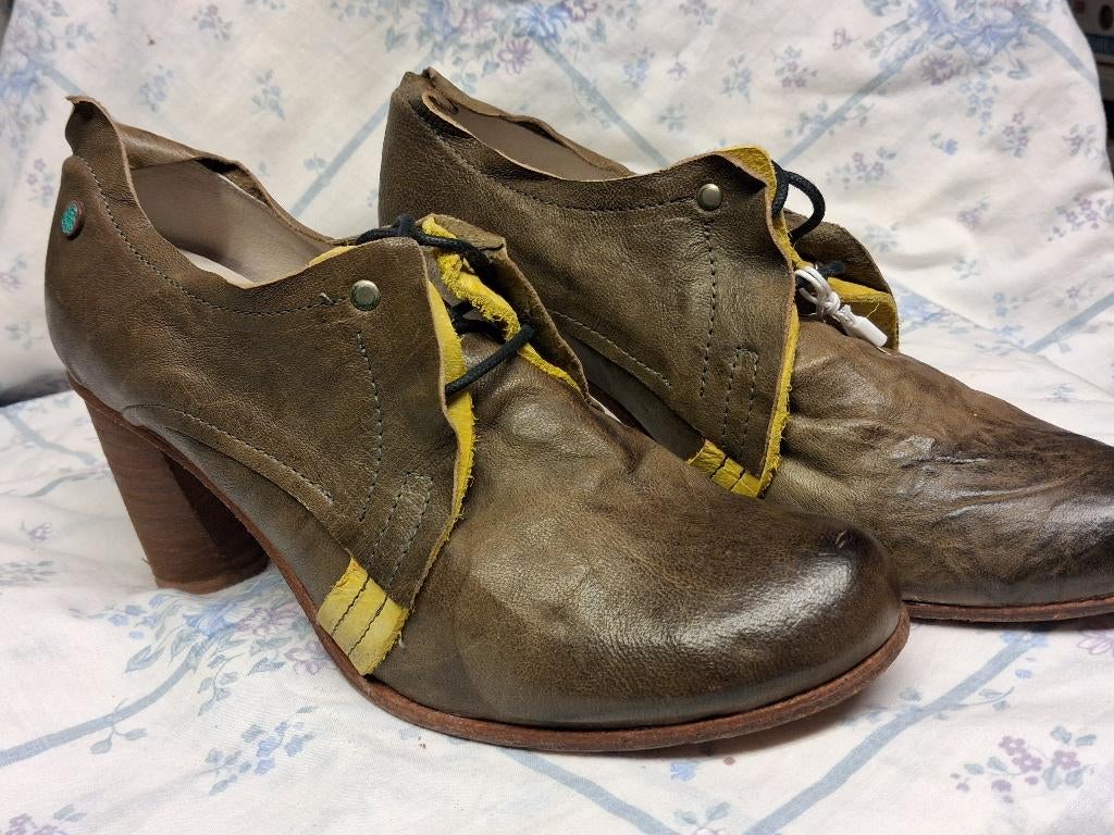 Schoenen, Grotesque, Schoenen met lage hakken, Ophalen of Verzenden, Gedragen