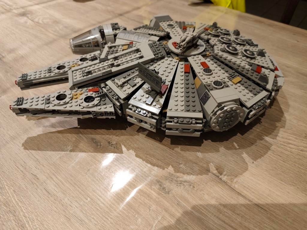 Millenium Falcon, Enlèvement